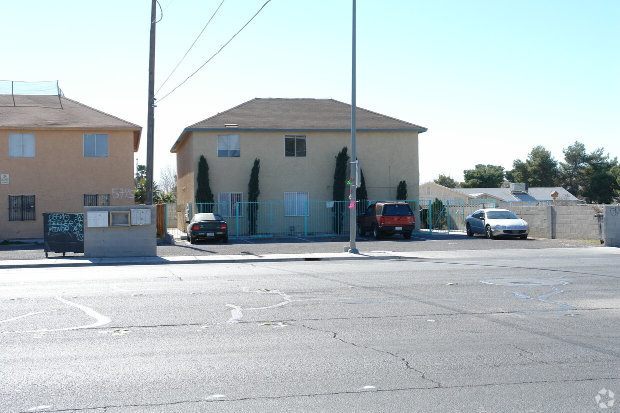 Building Photo - 5735 E Lake Mead Blvd