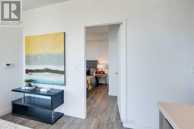 Building Photo - 8 Eglinton Ave E