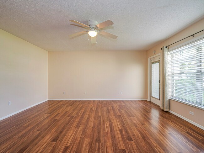 Foto del edificio - 110 Spring Lake Ct