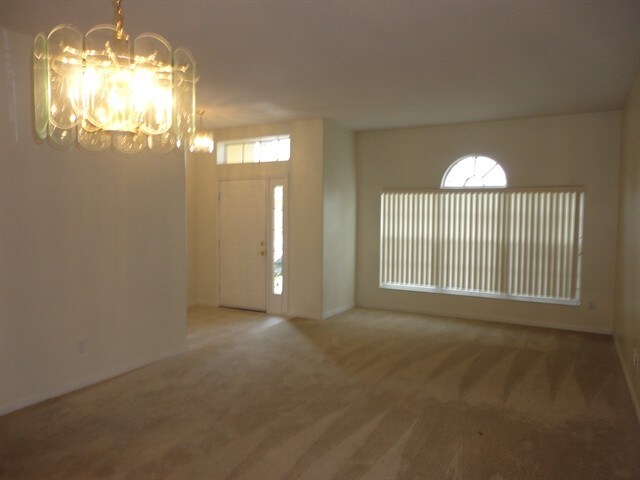 Building Photo - 3415 Bellingham Dr