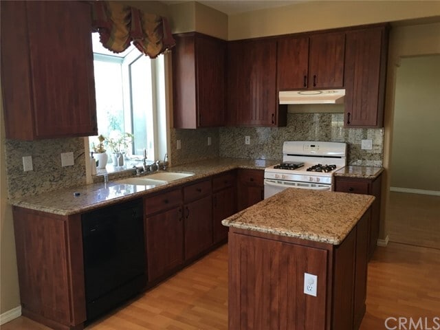 Building Photo - 4328 Foxrun Dr