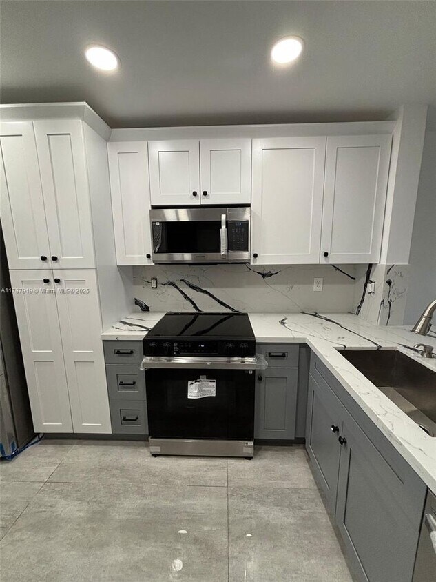 Foto principal - 434 NE 210th Cir Terrace