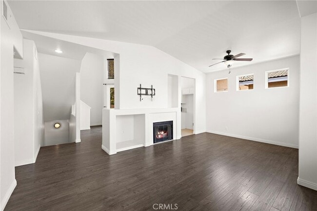 Building Photo - 1150 S Positano Ave