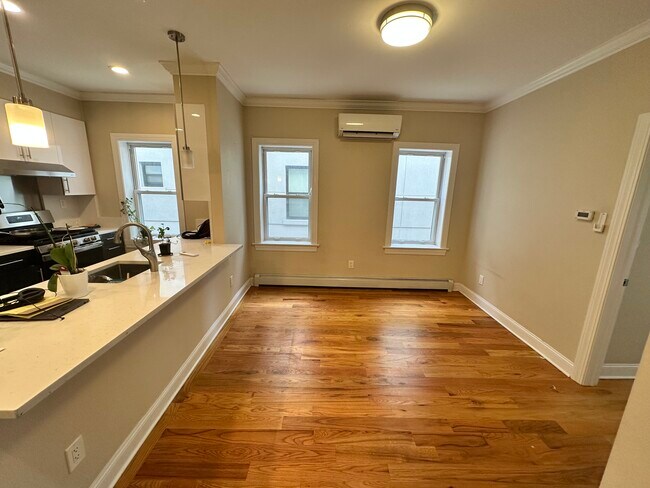Foto del edificio - 2163 36th St