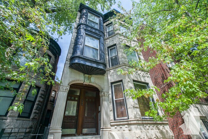 Foto principal - 644 W Briar Pl