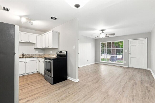 Foto del edificio - 6631 Baldwin Ct