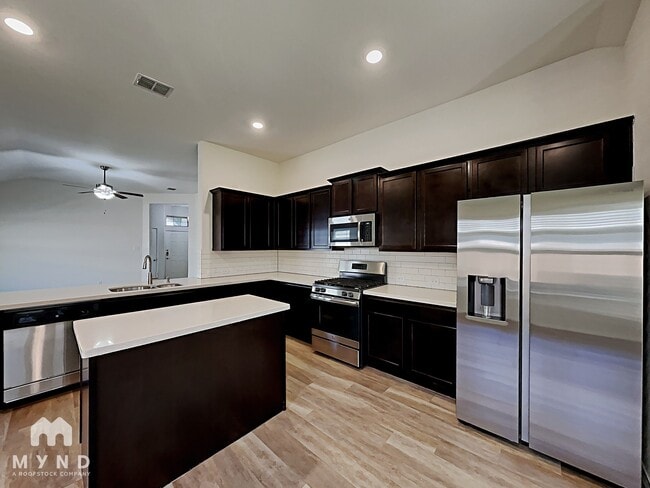 Building Photo - 2436 Dolostone Dr