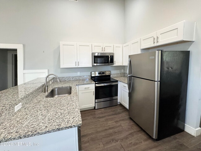 Foto del edificio - 2745 Gilmore St