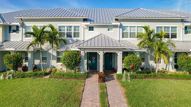 Photo - 1240 Eucalyptus Dr Townhome