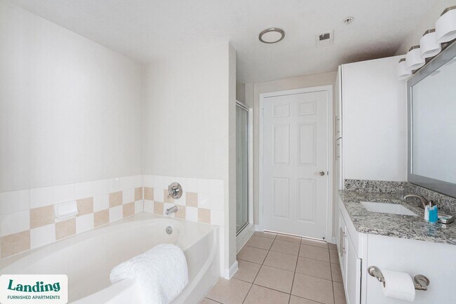 Foto del edificio - 2801 Biltmore Park Dr