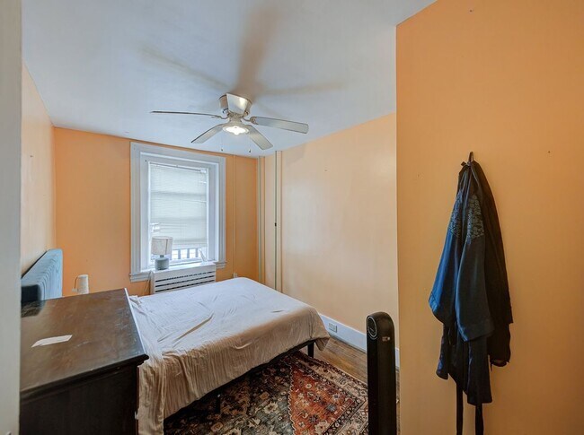 Building Photo - 8 Trenton Ave