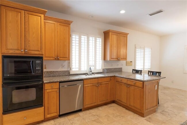 Building Photo - 1928 Ruhland Ave