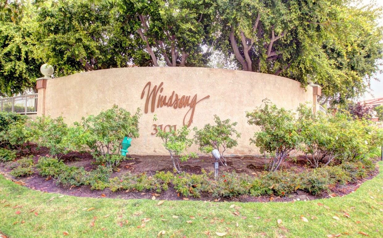 Primary Photo - 3101 Plaza del Amo