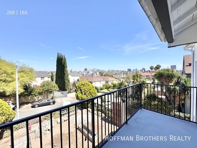 Building Photo - 515-518 3/4 N Mariposa Ave-515 1/2