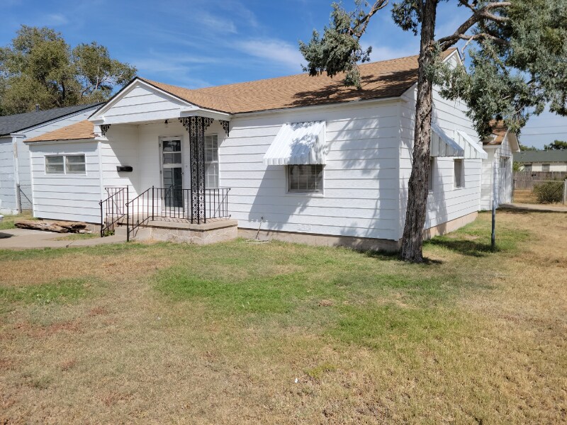Primary Photo - 4127 S Hughes St