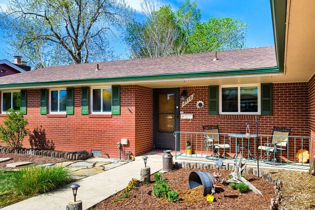 Photo - 2118 Monteagle St House