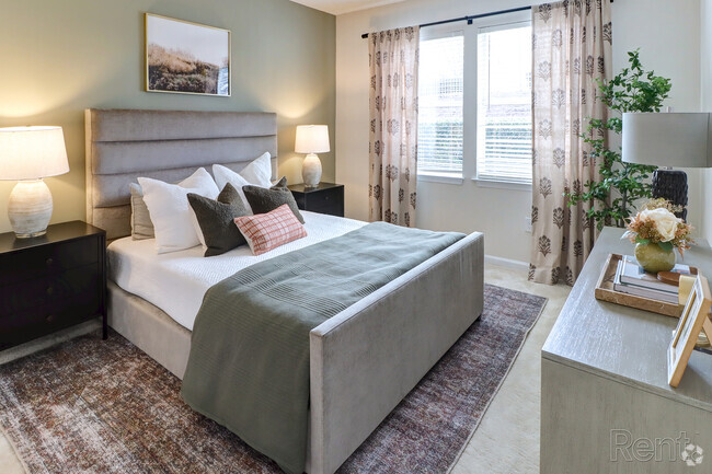 Building Photo - Muirfield Village Apartments