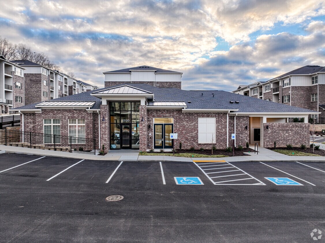 Farragut Junction Apartments in Farragut, TN