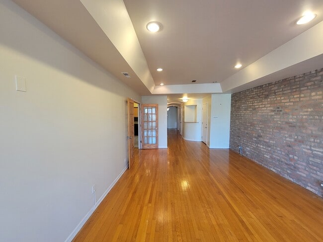 Building Photo - 7141 S Euclid Ave