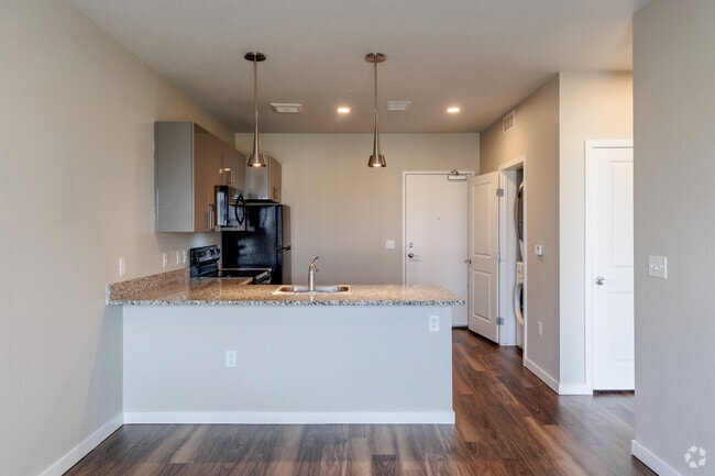 1BR, 1BA - 609SF - Eaton Street Apartments