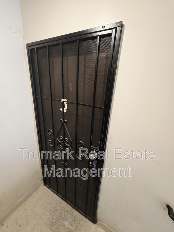 Building Photo - 1705 Fremont Ave