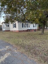 Building Photo - 107 White Oak Rd