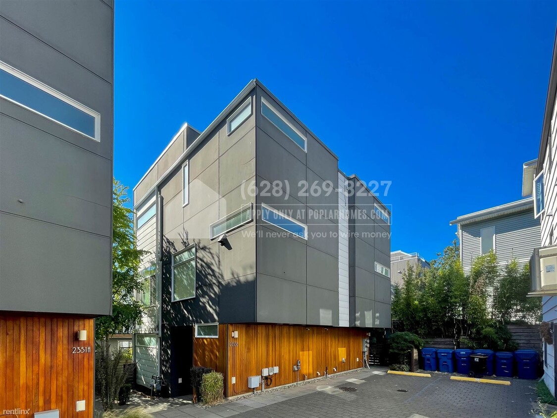 Primary Photo - 2 br, 2 bath Townhome - 2353 Minor Ave Eas...