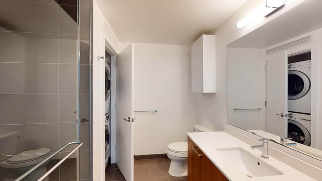Interior Photo - 399 Fremont