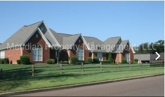 Foto principal - 8809 Glen Crossing