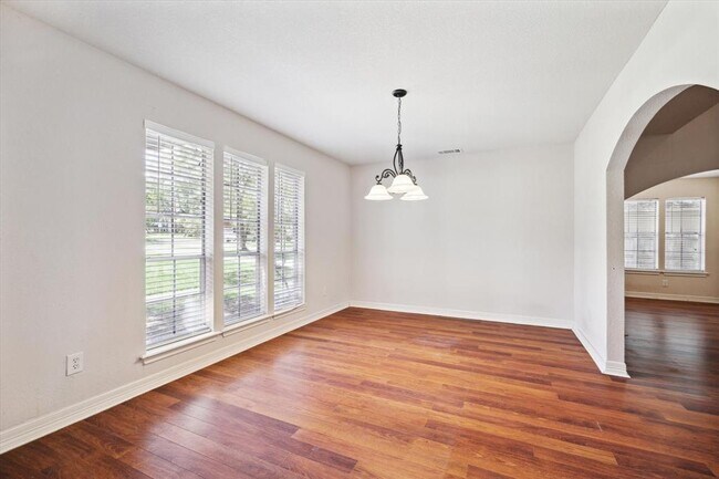 Building Photo - 23906 Northcrest Dr