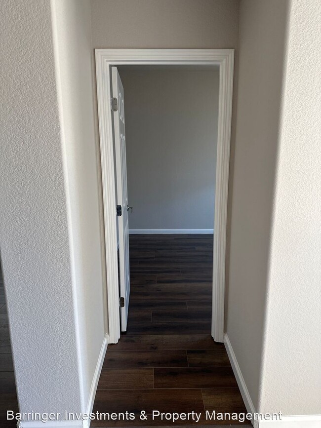 Foto del edificio - 4 br, 2 bath House - 3020 McCook Way