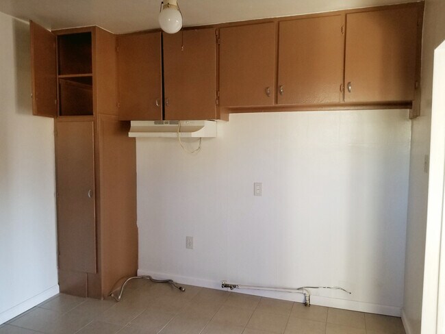 Foto del edificio - Triplex Unit Coming Soon