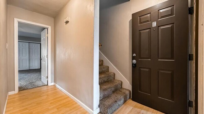 Foto del edificio - 7440 Hampton Blvd, E