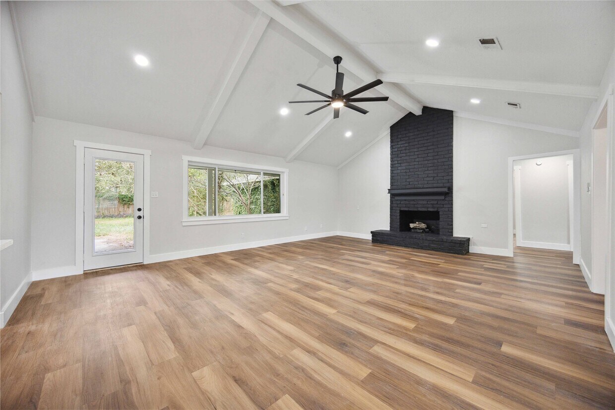 Foto principal - 7907 12 Fairway Ln