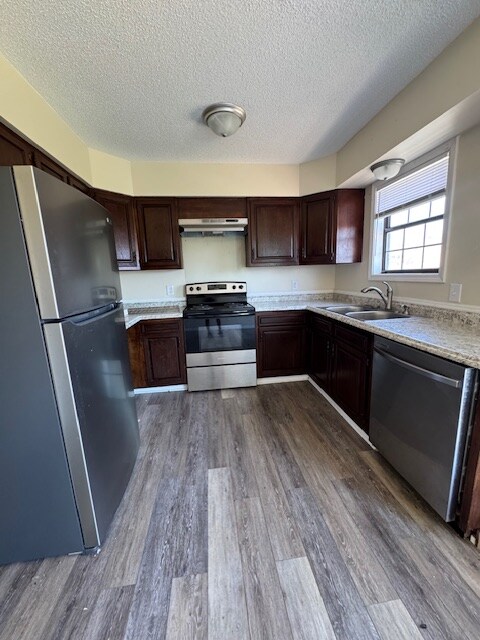 Foto del edificio - 1230 Pleasant Valley Rd