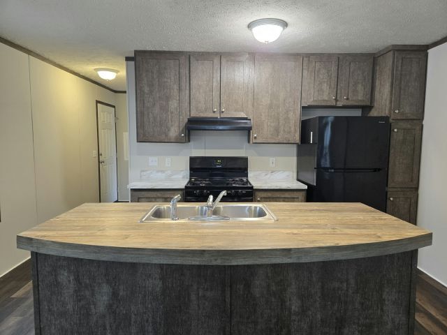 Foto del edificio - 15 114th Ln NE