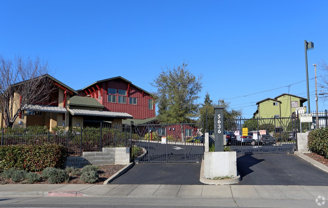Foto principal - Bancroft Senior Homes