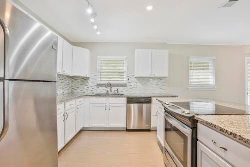 Foto del edificio - 2435 Bouldercliff Way SE