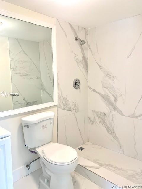 Building Photo - 486 Saxony Dr