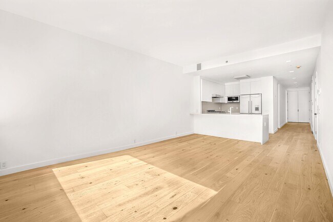 Foto del edificio - 277 E 7th St