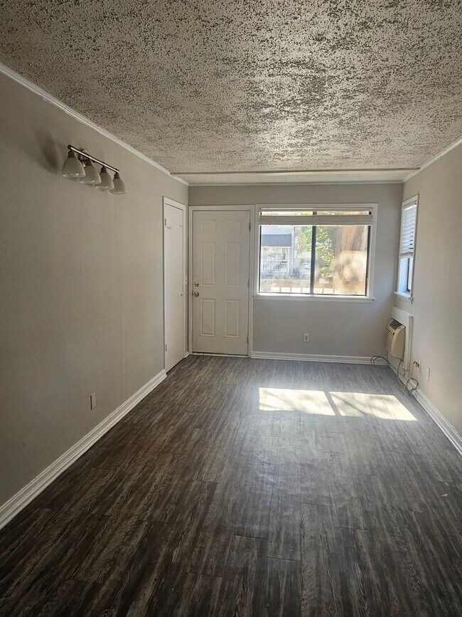 Foto del edificio - 317 Whaley St