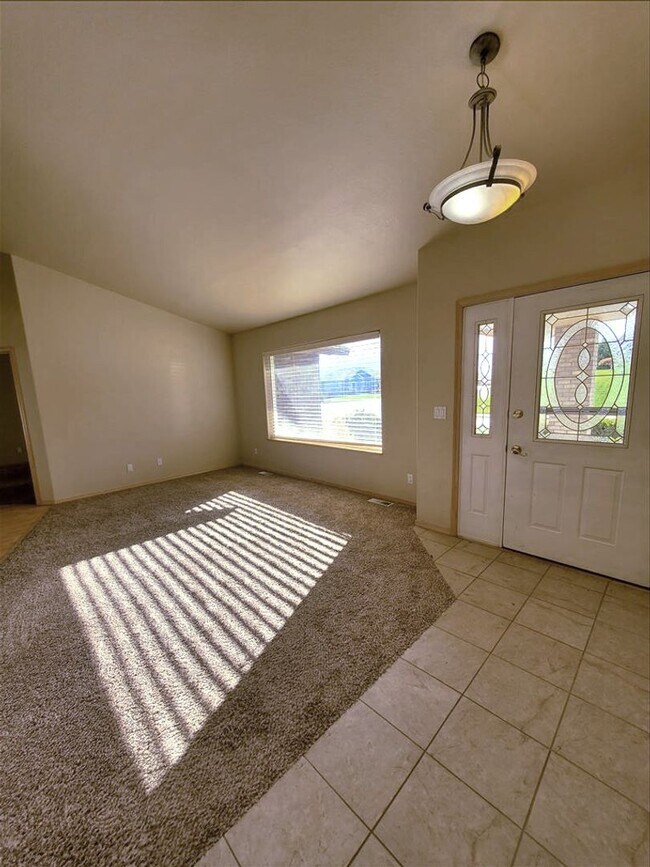 Foto del edificio - 2756 Willowbrook Avenue