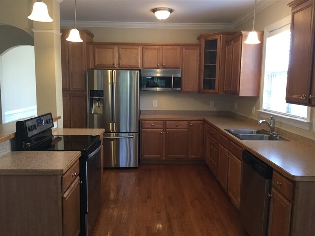 Foto del edificio - 1124 Coram Fields Rd