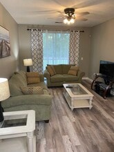 Building Photo - 624 River Oaks Dr