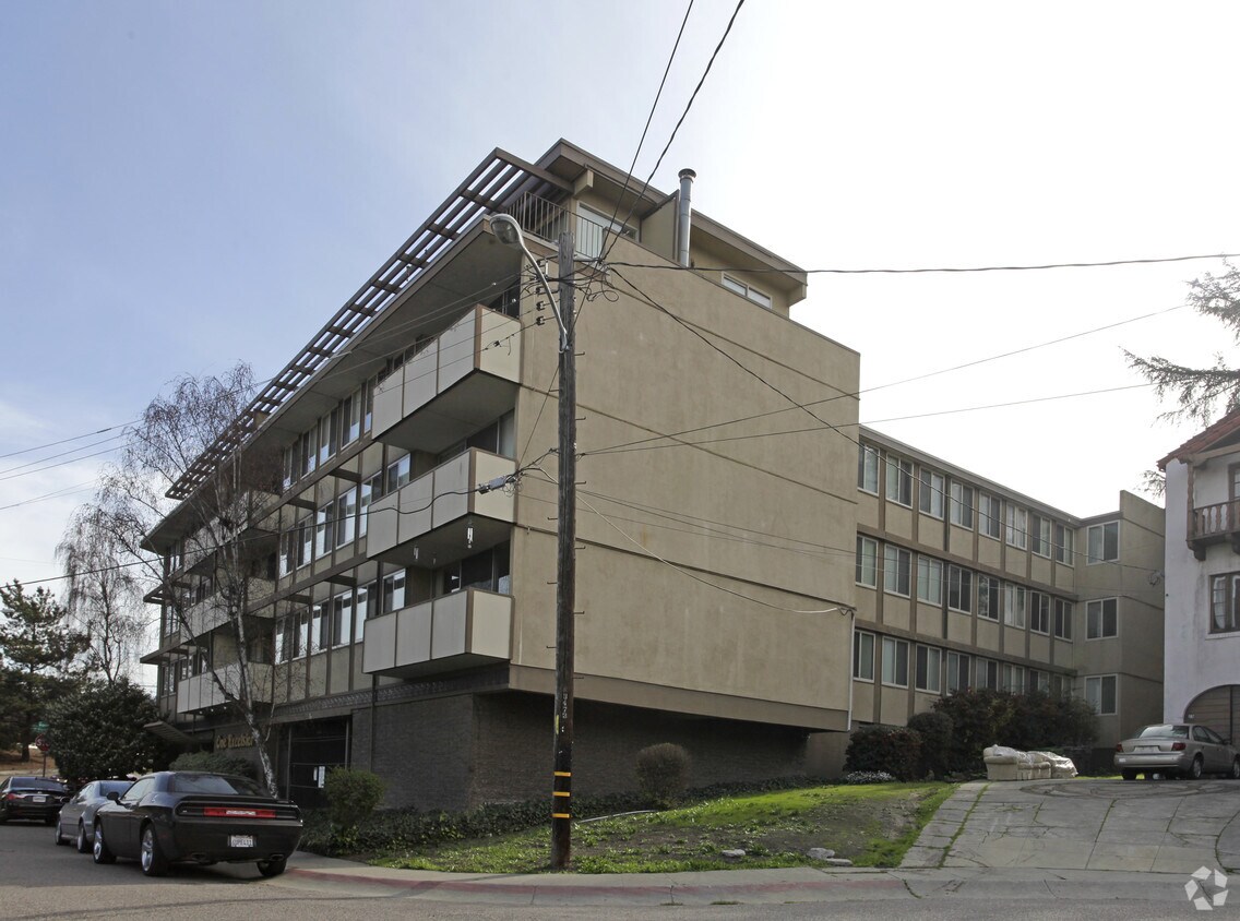 Primary Photo - One Excelsior Apartments