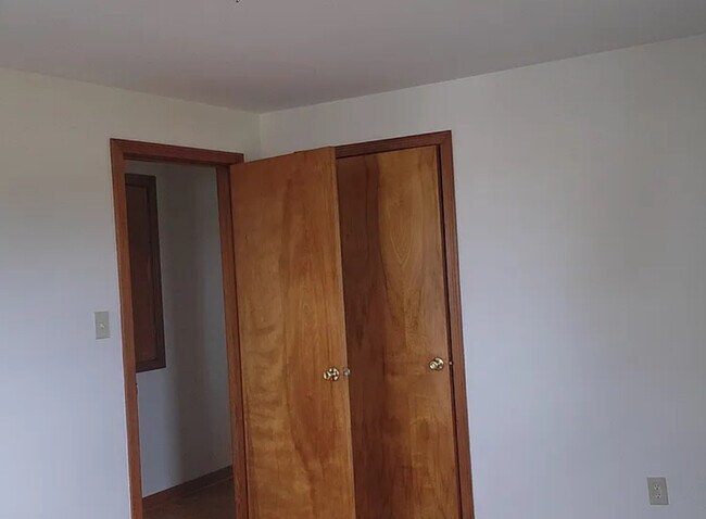 Foto del edificio - 3186 Creek Rd