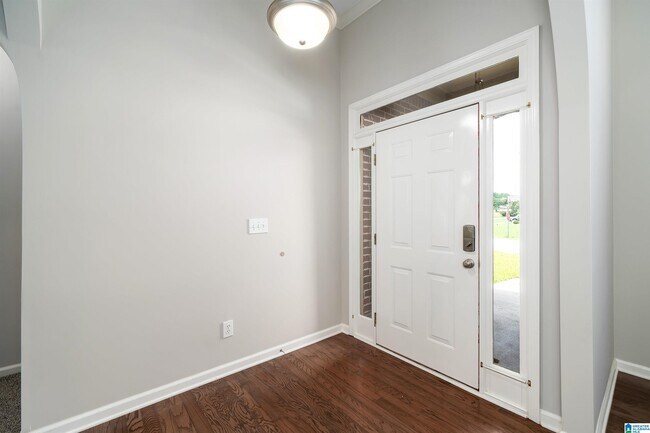 Foto del edificio - 800 Waterford Cir