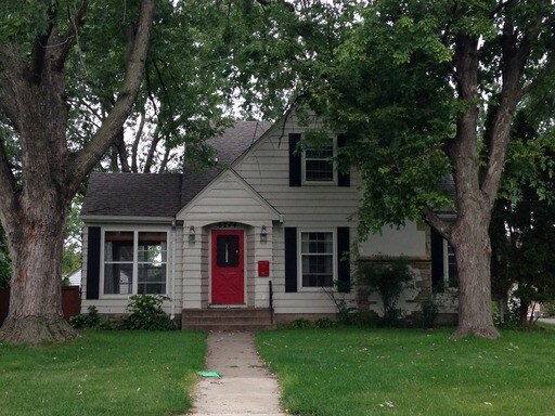 Building Photo - 6244 Garfield Ave