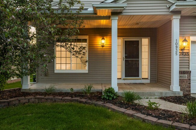 Building Photo - 10935A Eagle View Place