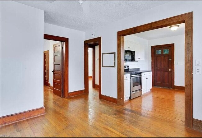 Foto del edificio - 161 Alleghany Rd